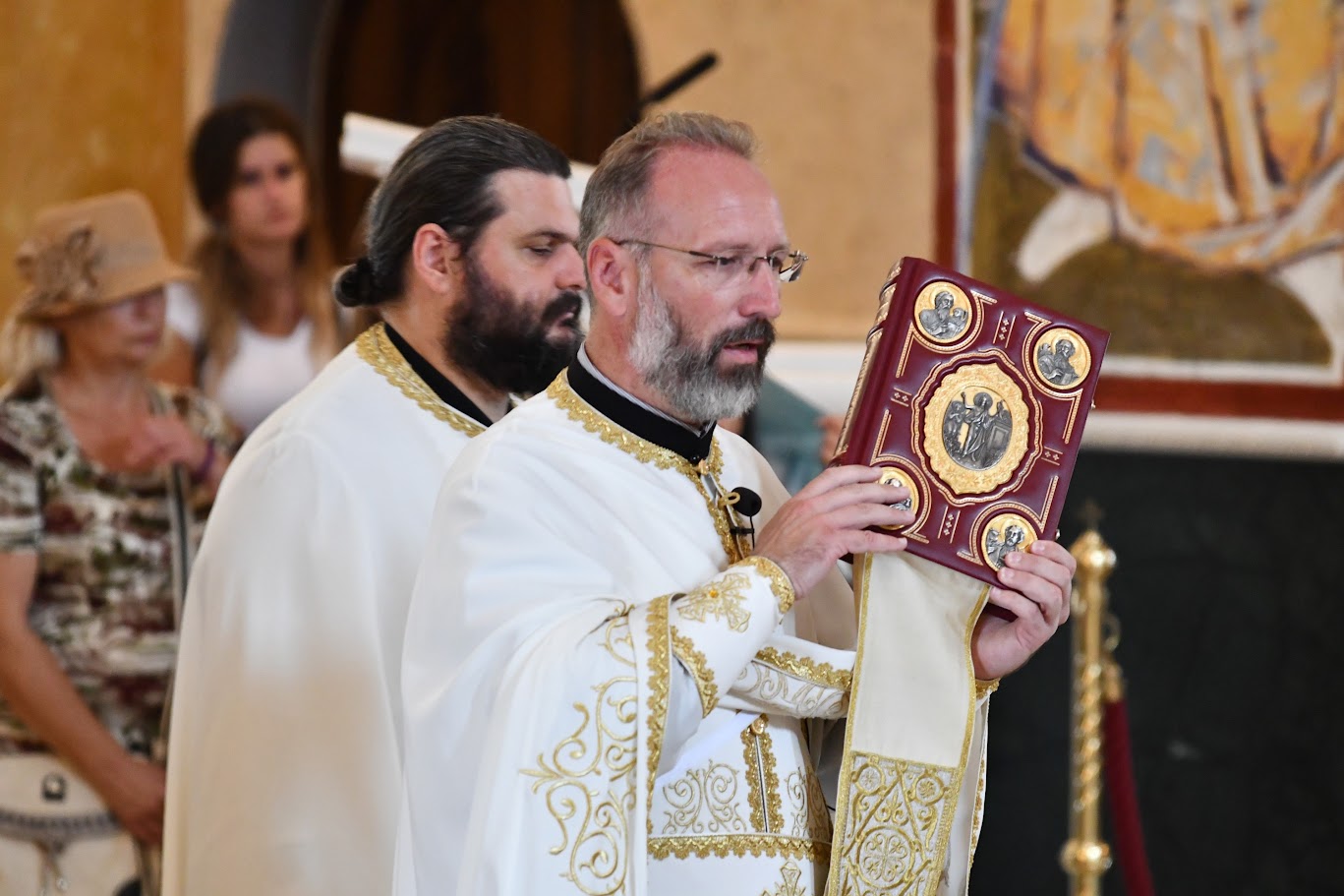 You are currently viewing Liturgijsko sabranje u nedelju 5. po Duhovima u Hramu Sv. Jovana Vladimira