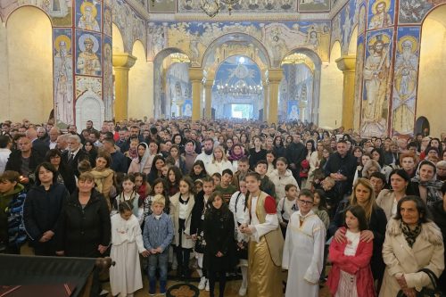 Read more about the article Vaskrs proslavljen u barskom Sabornom hramu Svetog Jovana Vladimira