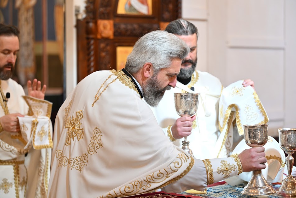 Read more about the article Sveta liturgija služena na Tominu nedjelju u hramu Svetog Jovana Vladimira