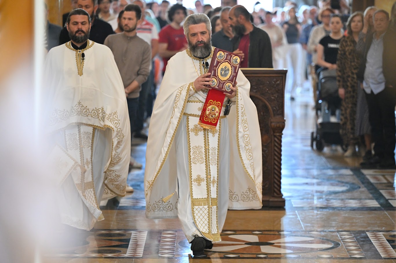 Read more about the article Otac Slobodan Zeković: „Molimo se da nam Gospod podari vjeru, ljubav, trpljenje i hrabrost žena mironosica“