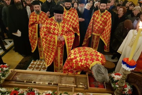 Read more about the article Barani svečano dočekali svetinje Svetog Save