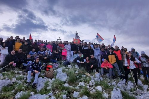 Read more about the article Trojčindanske svečanosti na Rumiji: Crkva Svete Trojice proslavila hramovnu slavu