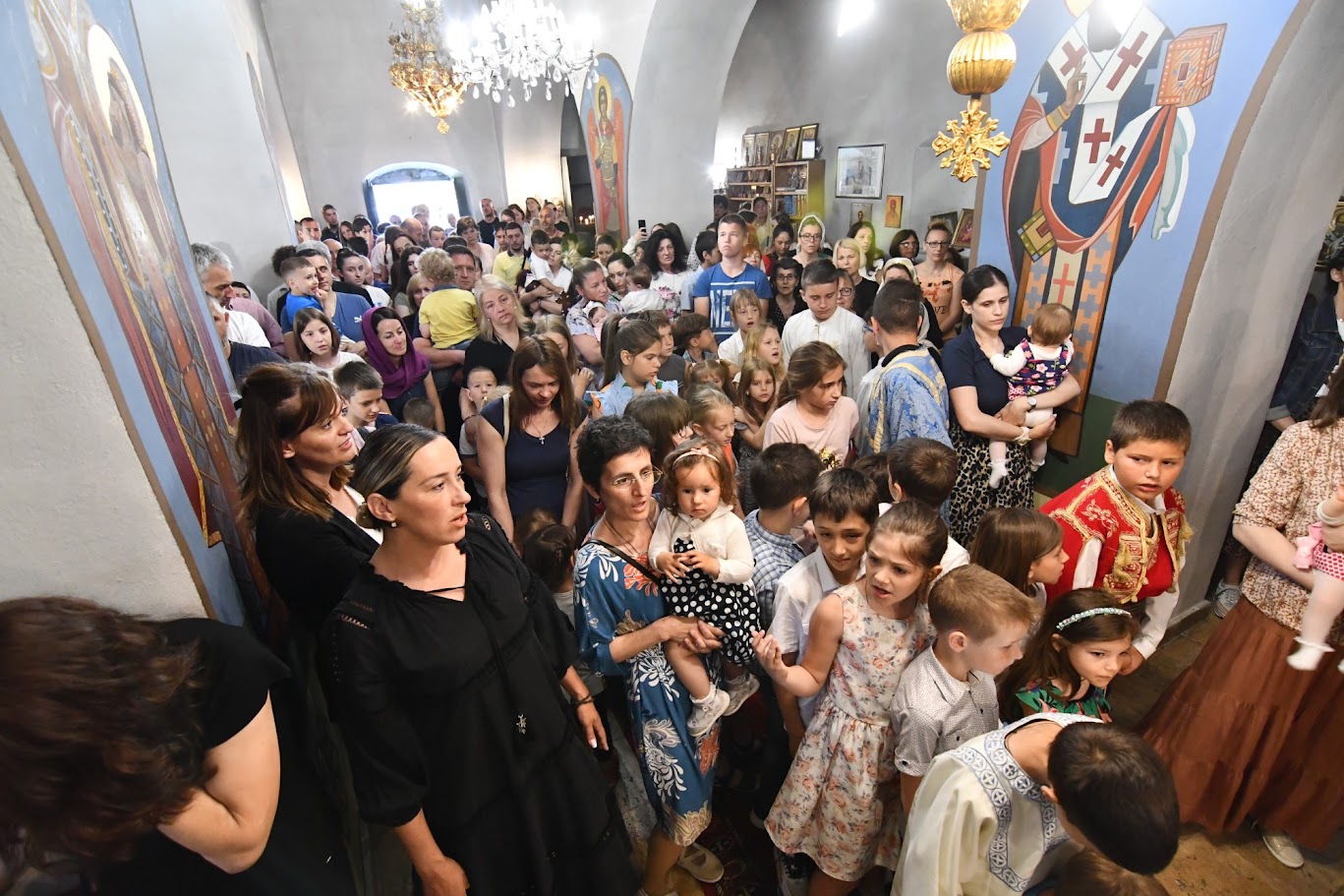 Read more about the article Пренос моштију Светог Николаја Мирликијског – слава цркве у Старом Бару