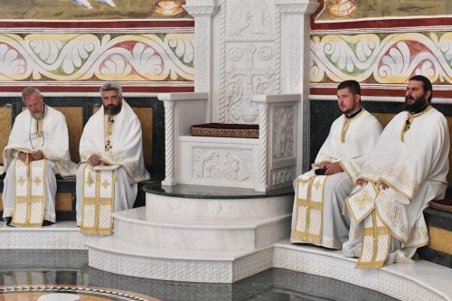 Read more about the article Прота Јевто Павловић: „Сјећајући се вјере апостола, сјетимо се да смо у тој вјери крштени и да њом треба да живимо“