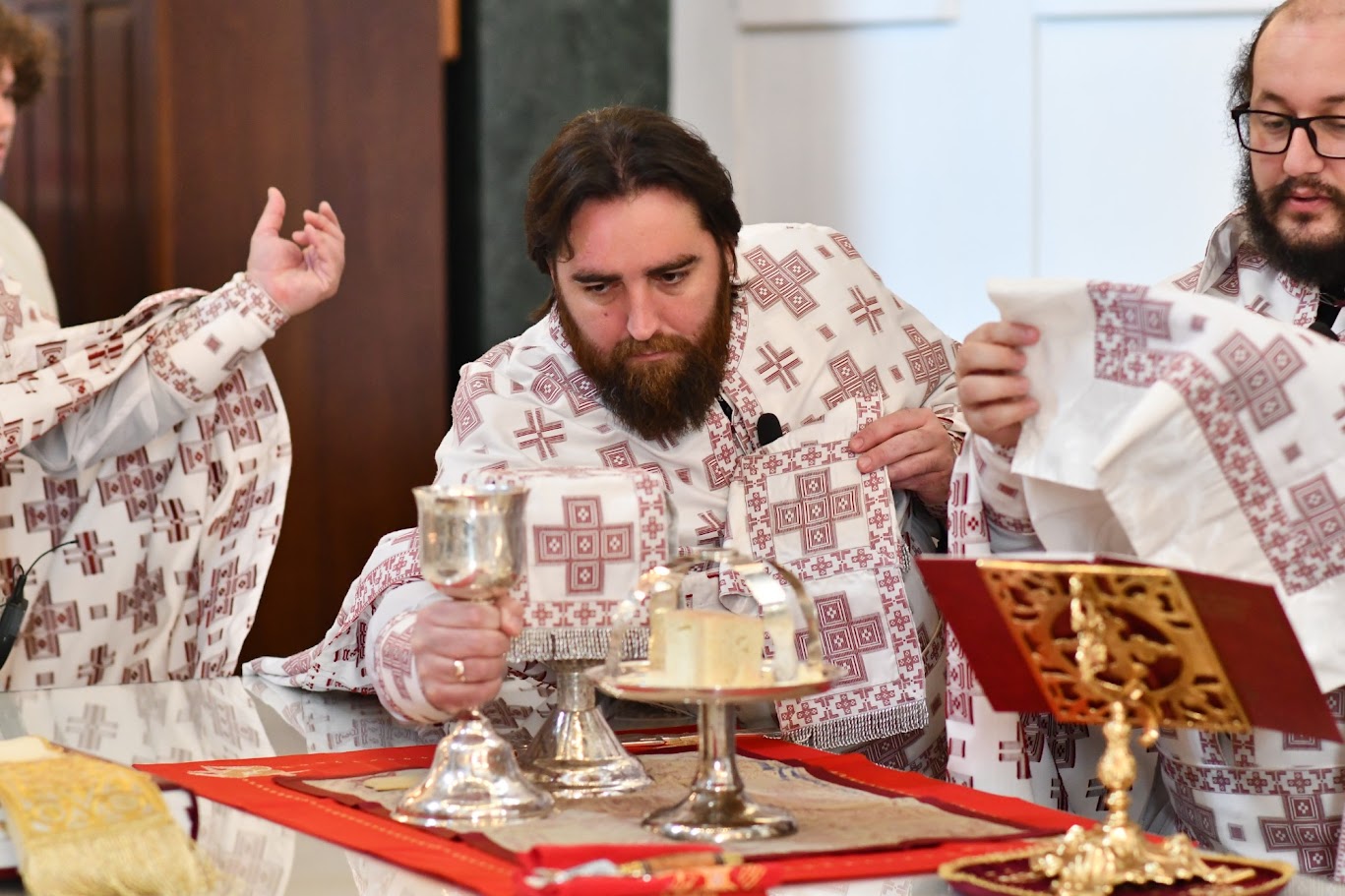 You are currently viewing Прослављена 18. недеља по Духовима – Св. Отаца VII вас. сабора