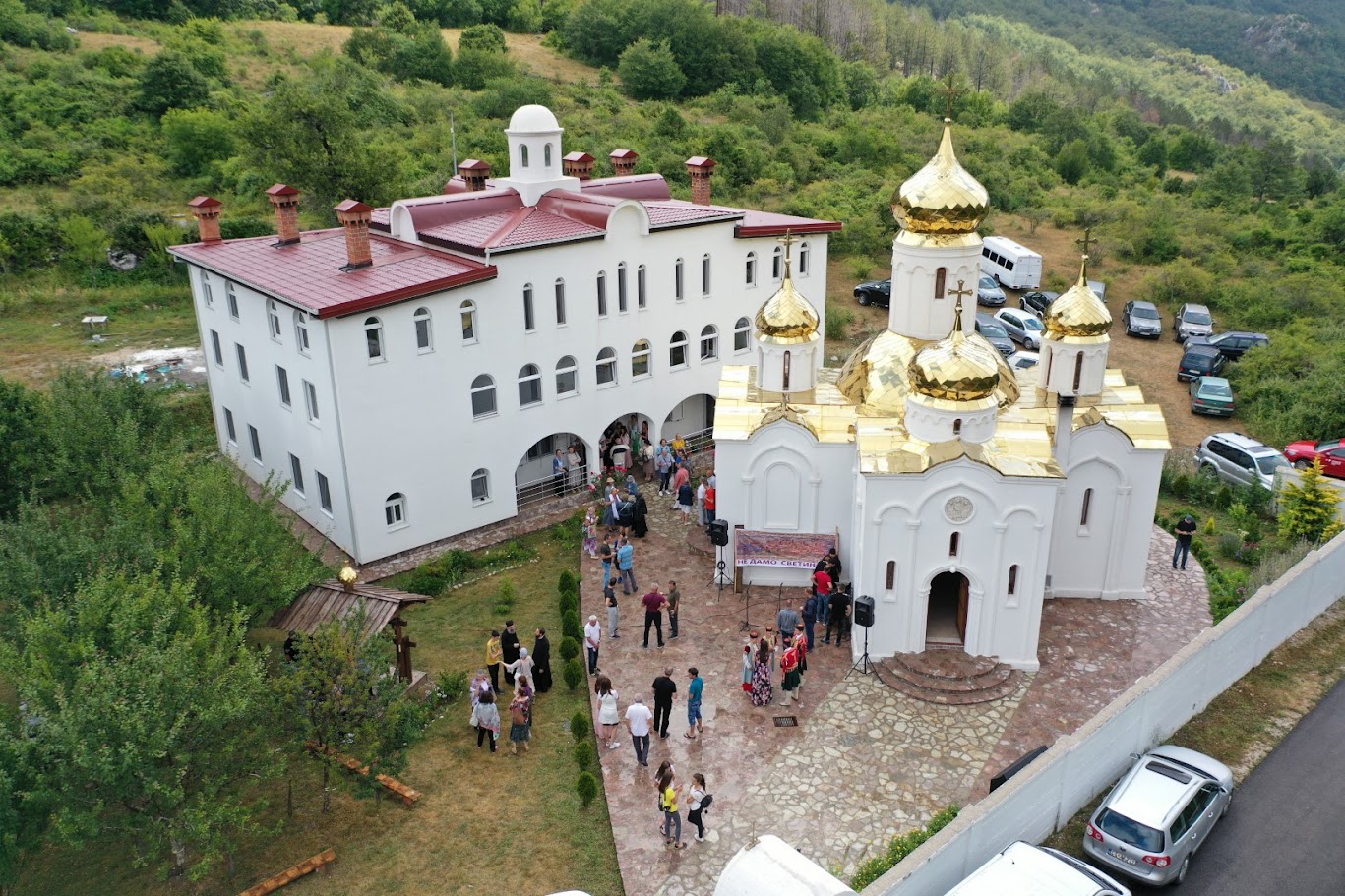 You are currently viewing Манастир Светог Сергија Радоњешког прославиће у недељу 5. октобра манастирску славу