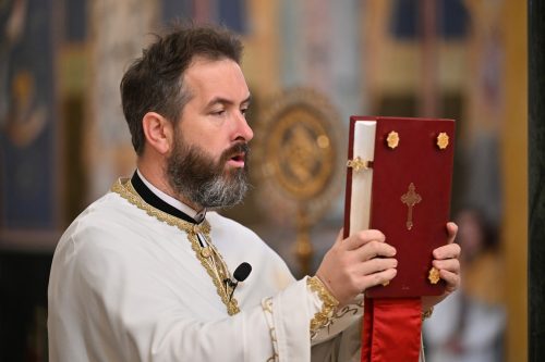 Read more about the article Отац Младен Томовић: „Није богатство или сиромаштво оно што нас води у рај или пакао“