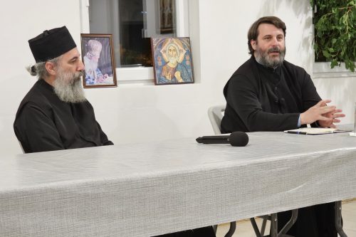 Read more about the article Протојереј Игор Балабан одржао предавање у сали парохијског дома цркве Светог Николе у Старом Бару