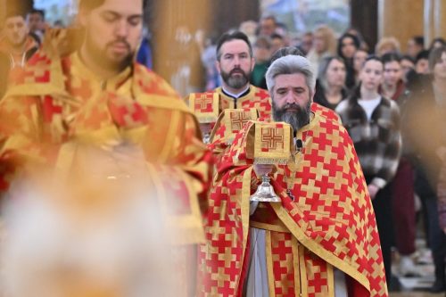 Read more about the article Отац Слободан Зековић: „Прича о блудном сину нам говори да се кроз искрено покајање човјеку враћа достојанство које је изгубио својим падом.“