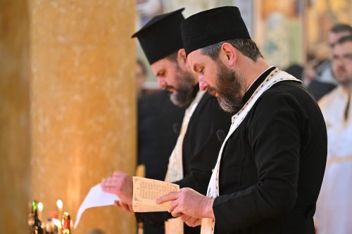 Read more about the article На празник Светог мученика Трифуна и на зимске Задушнице служена Света Литургија у Саборном храму Светог Јована Владимира