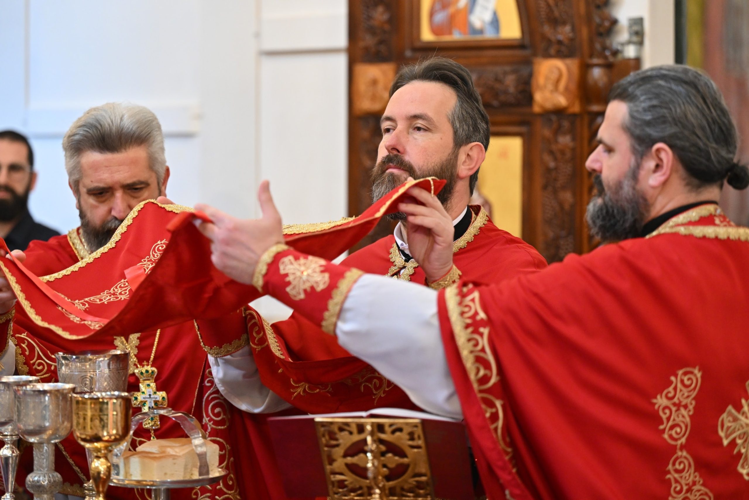 Read more about the article Протојереј Младен Томовић – „Крст је символ жртве Господње и побједе живота над смрћу“