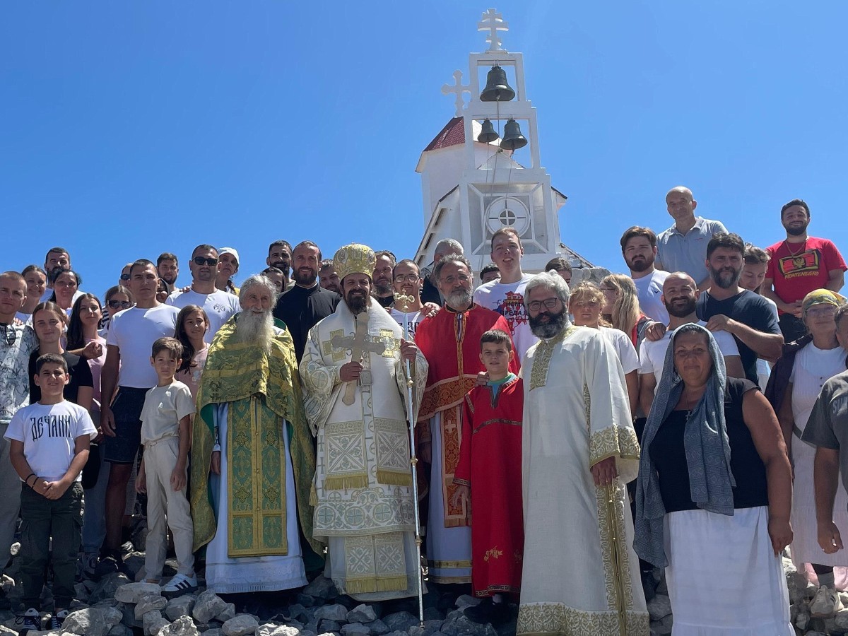 Read more about the article Годишњица освећења цркве на Румији. Богослужи владика Пајсије