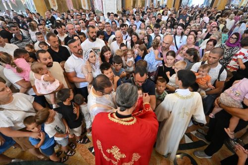 Read more about the article Петровдан у барском саборном храму. Отац Слободан Зековић: „Не на Петру као појединцу, него на вјери коју је Петар исповједио, да Христос јесте Син Божији, Господ је сазидао Цркву своју.“