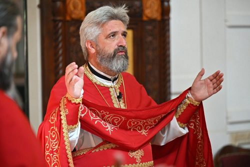 Read more about the article Otac Slobodan Zeković: „Treba da budemo zadovoljni sa onim što imamo i da to što imamo, makar toga bilo i malo, budemo spremni da podijelimo“
