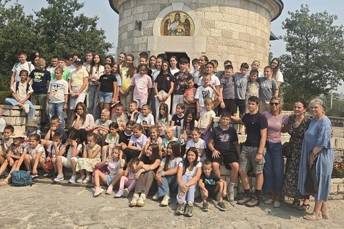 Read more about the article Jednodnevno pokloničko putovanje djece vjeronauka iz Bara