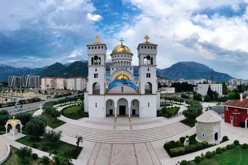 Прочитајте више о чланку Одговор Православне црквене општине Бар редакцији НД Вијести