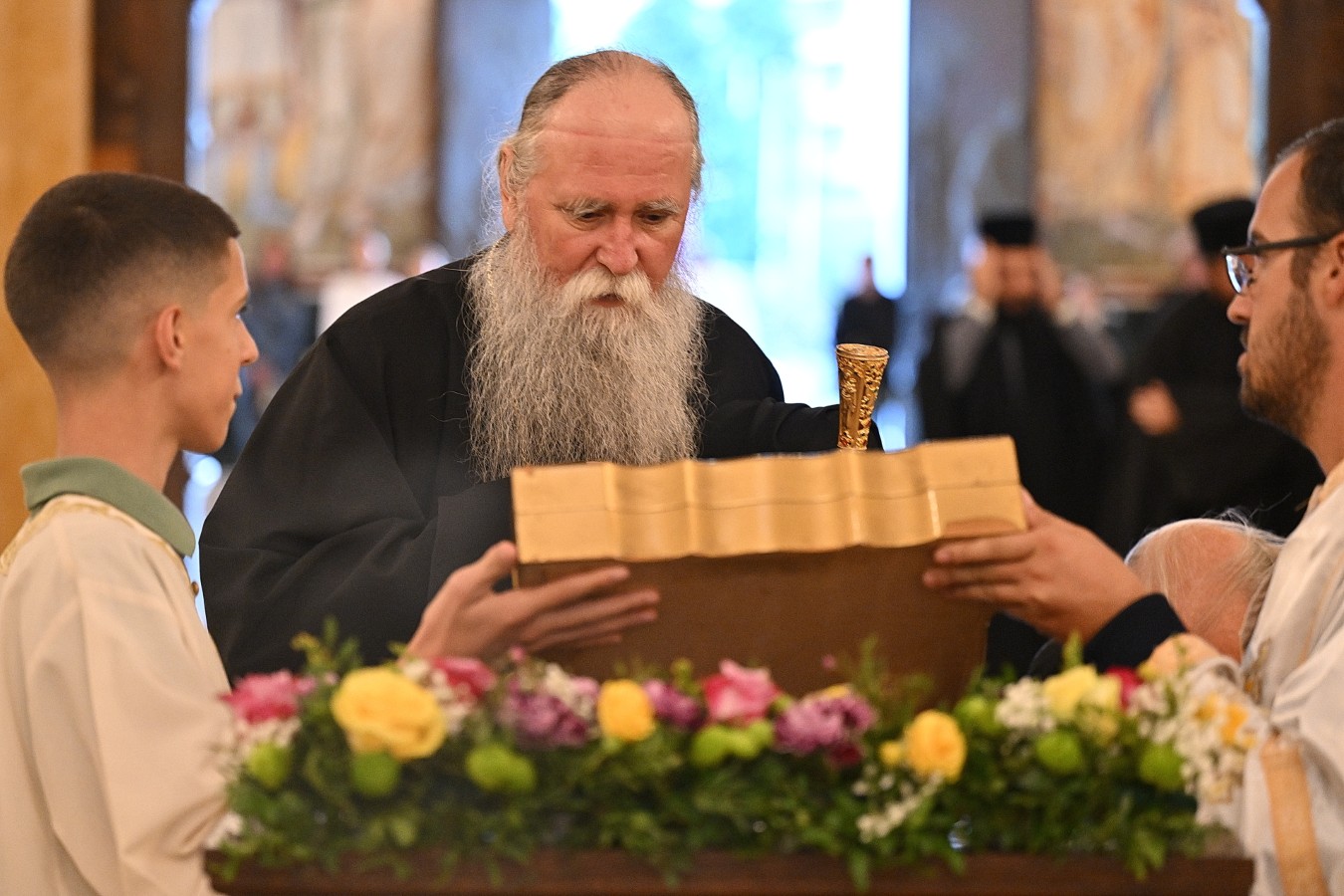 Read more about the article Вечерње богослужење у Саборном храму у Бару, поводом десете годишњице од освећења