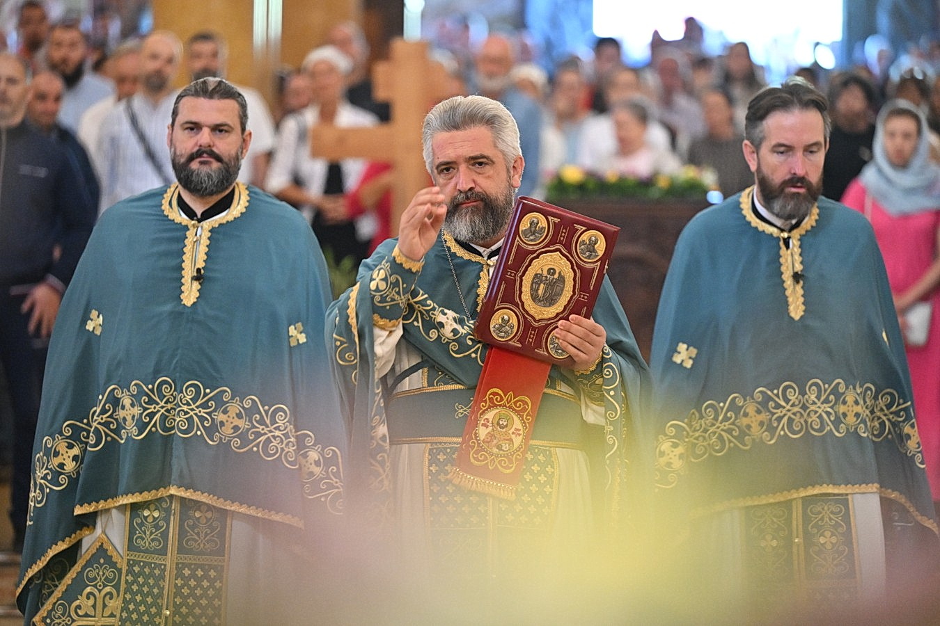 Read more about the article Отац Слободан Зековић: „Од тренутка жртве и страдања Господа нашега, крст, тај некада знак срамоте и понижења, постао је знак побједе, знак вјечнога живота, символ славе и васкрсења“
